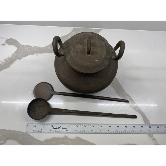 Antique Brass Heavy Fireplace Cooking Pot with stirring and serving spoons - Picture 9 of 10